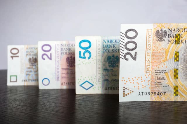 Jakie są odsetki ustawowe i jak wpływają na Twoje finanse?